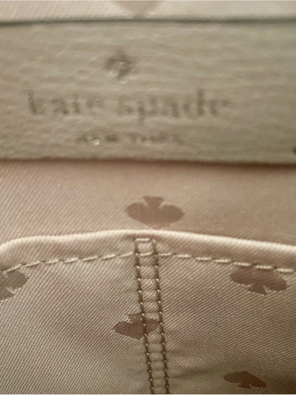 Kate Spade New York Tippy Top Zip medium tote